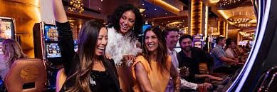Giao diện bàn baccarat live casino trên điện thoại tại alo789 link